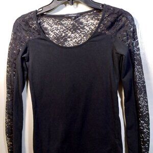 Ambiance Laced Long Sleeve Black Top Size M